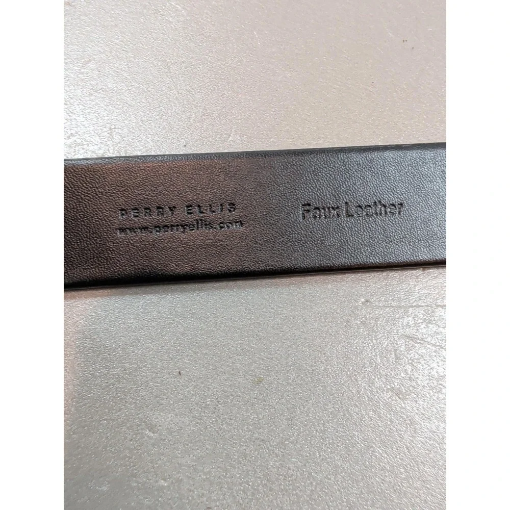 Perry Ellis Portfolio Mens Faux Leather Belt Black Silver Buckle 32-34 DP33111